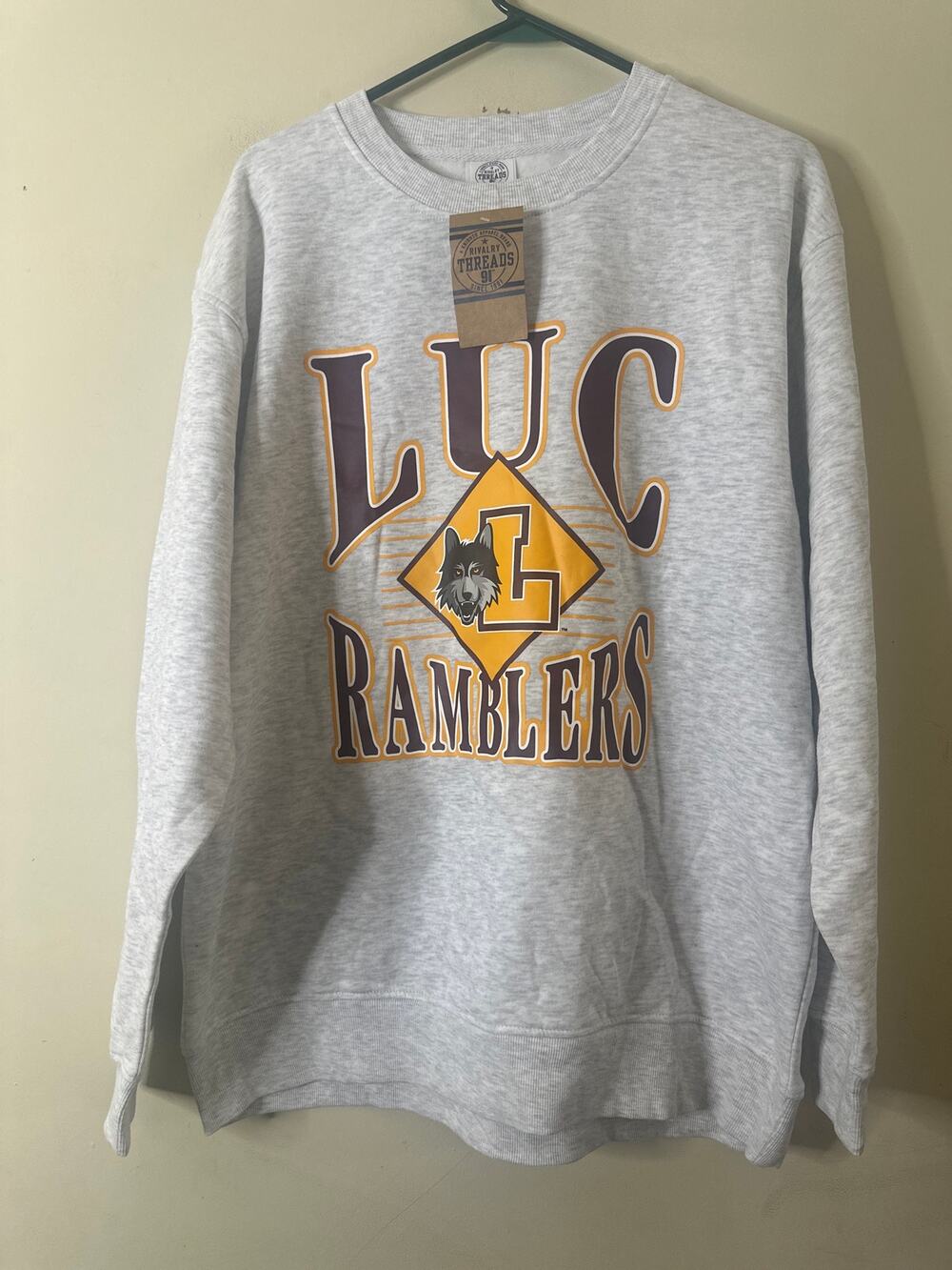 Loyola University Chicago (LUC) Ramblers crewneck sweatshirt XL 6